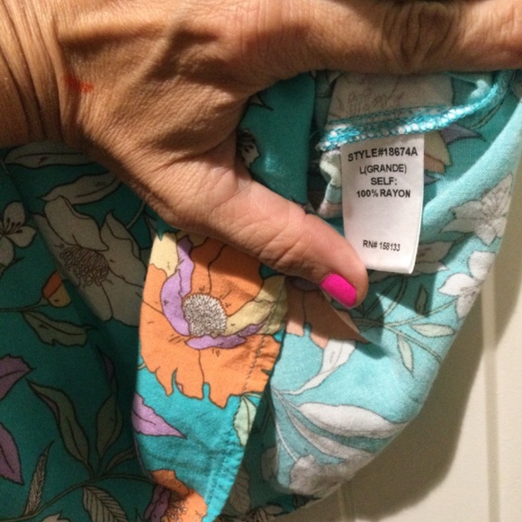 Staccato Babydoll Floral tank top with string tie closure in size L - Picture 4 of 4